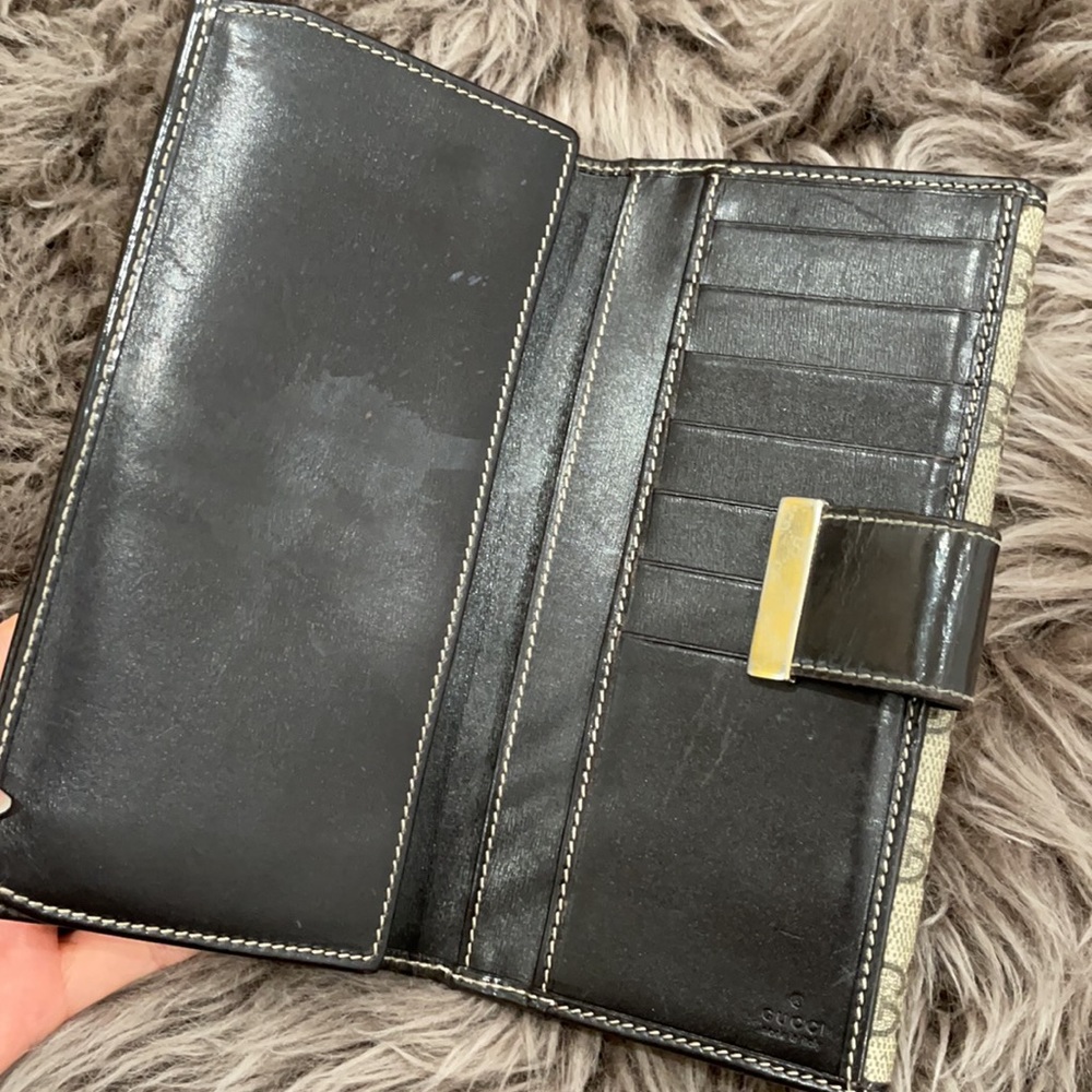 Gucci Wallet - Picture 2 of 4